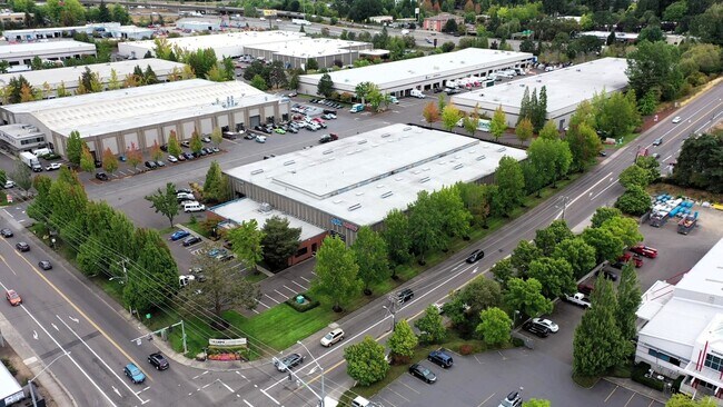 Plus de détails pour 14280 SW 72nd Ave, Tigard, OR - Industriel à louer