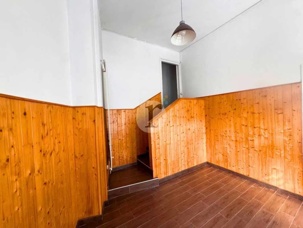 Retail in Lille for lease Interior Photo- Image 1 of 5