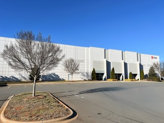 Plus de détails pour 5600 David Cox Rd, Charlotte, NC - Industriel à louer