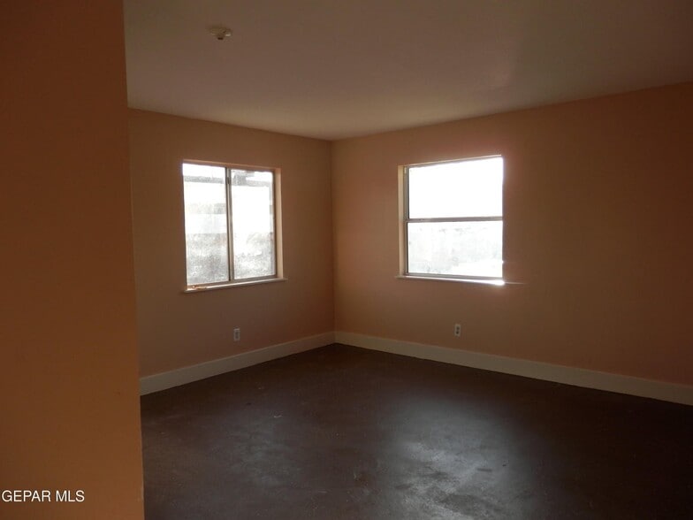 187 N Awbrey St, El Paso, TX for sale - Building Photo - Image 3 of 20