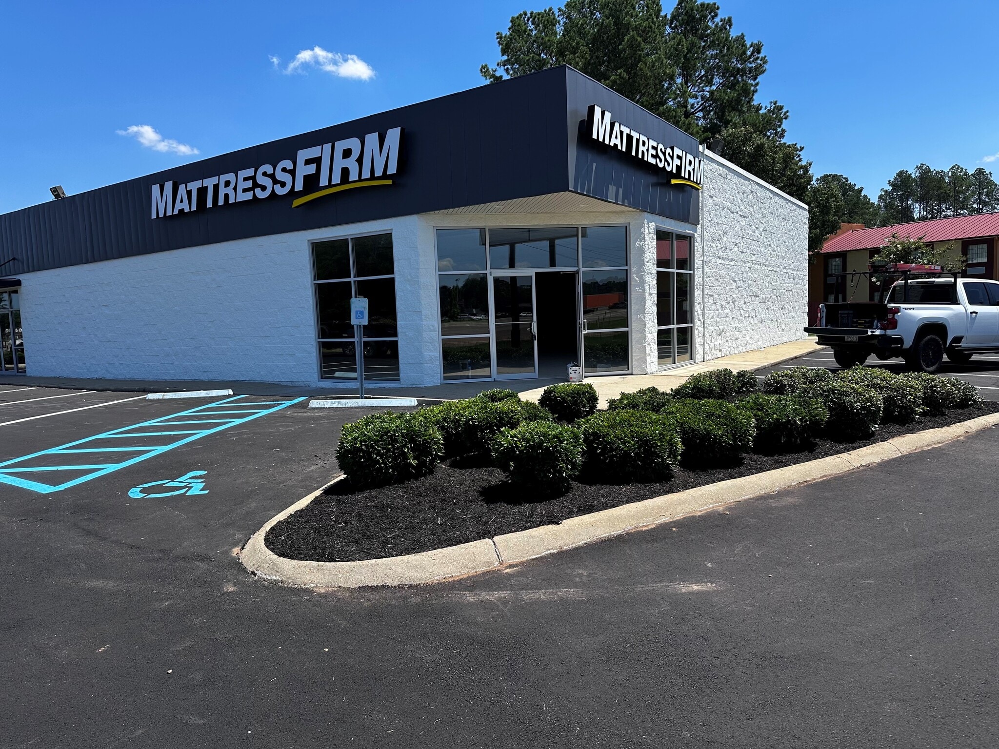 890 Highway 49 S, Richland, MS for lease Primary Photo- Image 1 of 4