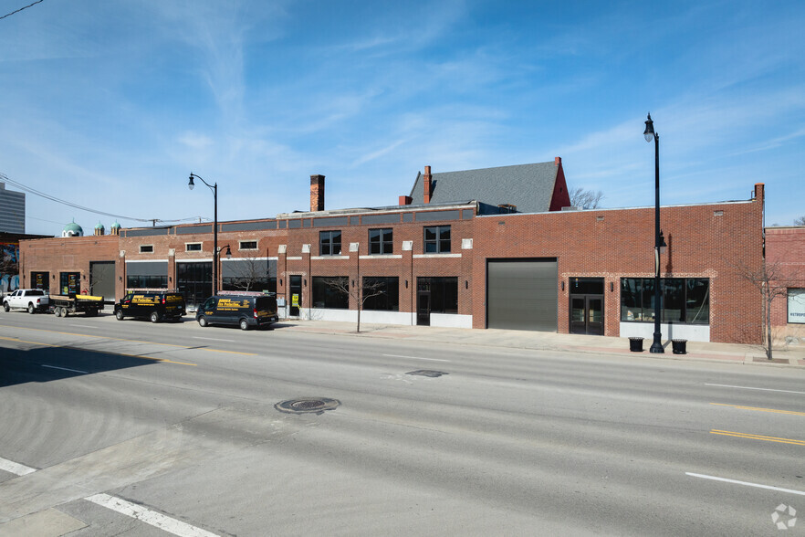 901-925 Summit St, Toledo, OH for lease - Building Photo - Image 3 of 9