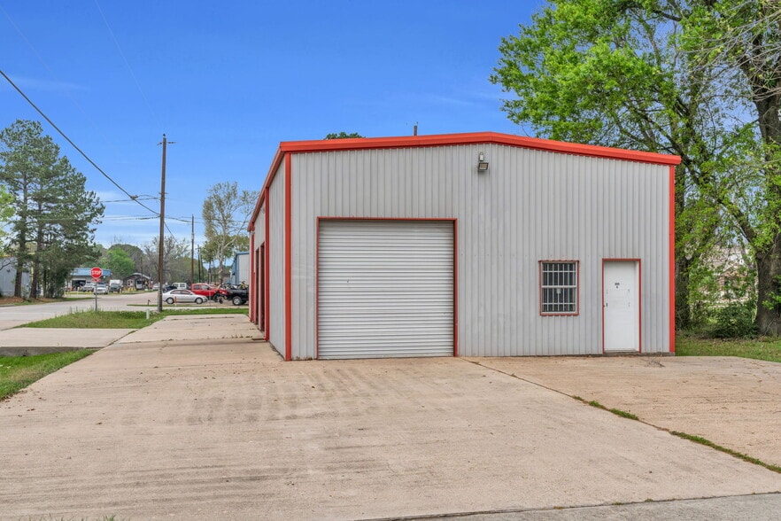 340 Mechanic St, Tomball, TX for lease - Building Photo - Image 2 of 32