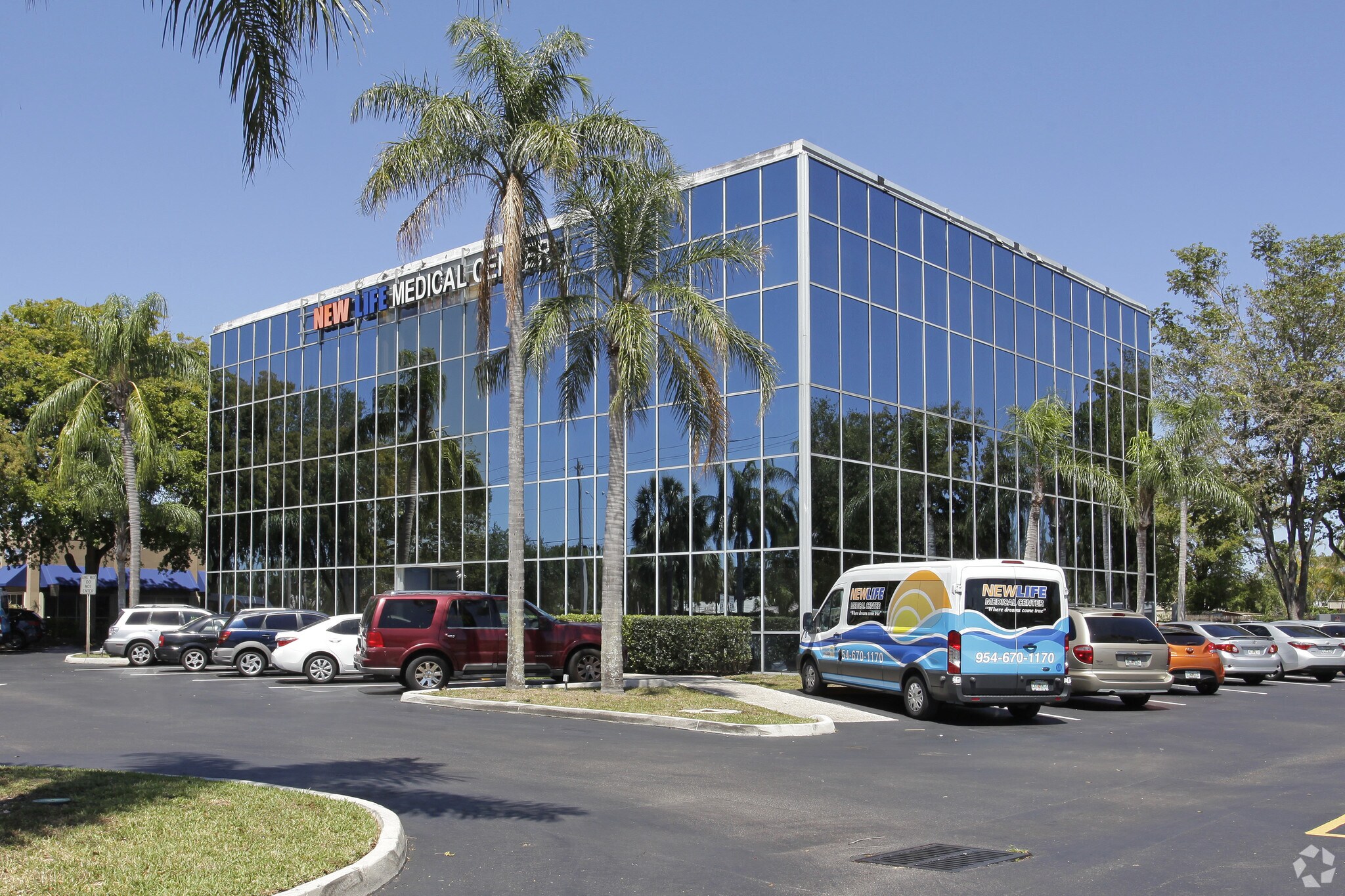 7800 N University Dr, Tamarac, FL for sale Primary Photo- Image 1 of 8