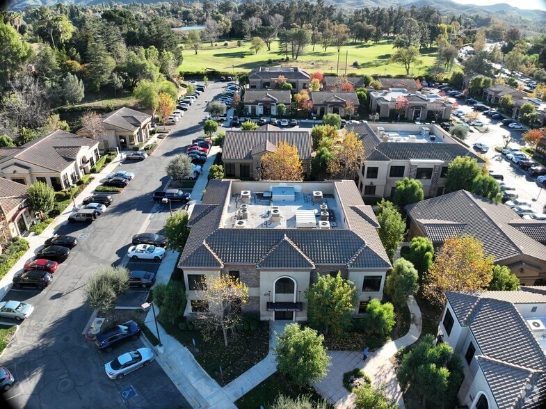 1175 Swallow Ln, Simi Valley, CA for lease - Matterport Community - Image 3 of 17