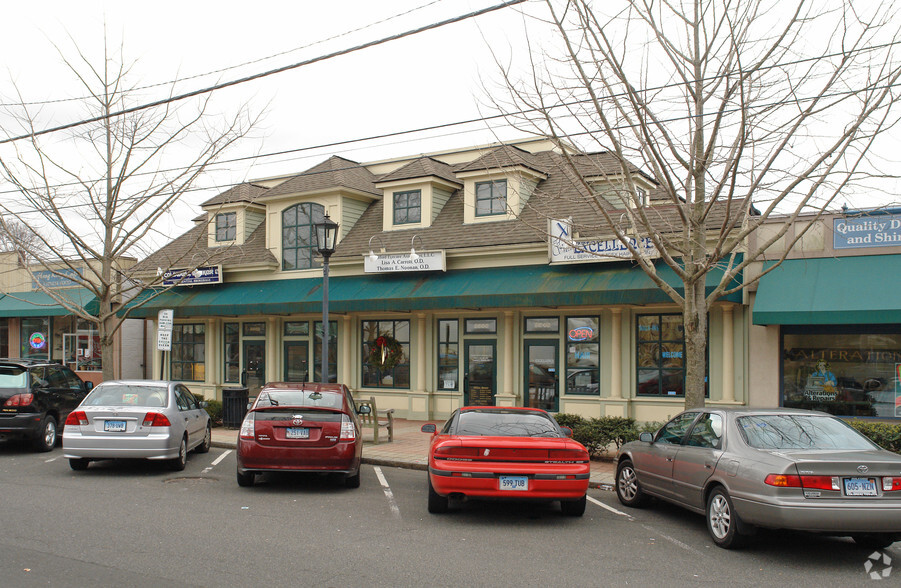 3548-3552 Main St, Stratford, CT for lease - Primary Photo - Image 1 of 4