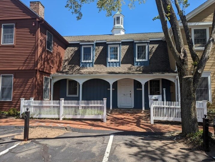 250 State St, North Haven, CT à louer - Photo du bâtiment - Image 3 de 11