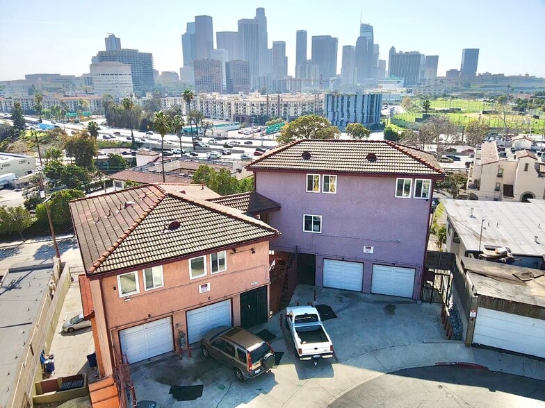 1111-1121 Sunvue Pl, Los Angeles, CA à vendre - Photo du bâtiment - Image 3 de 8