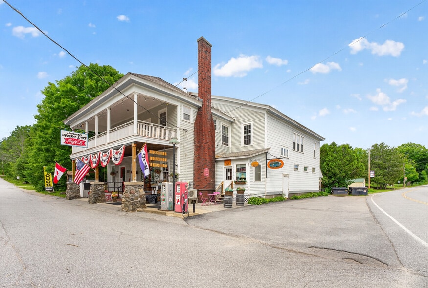 899 E Shore Dr, Adirondack, NY for sale - Building Photo - Image 2 of 35