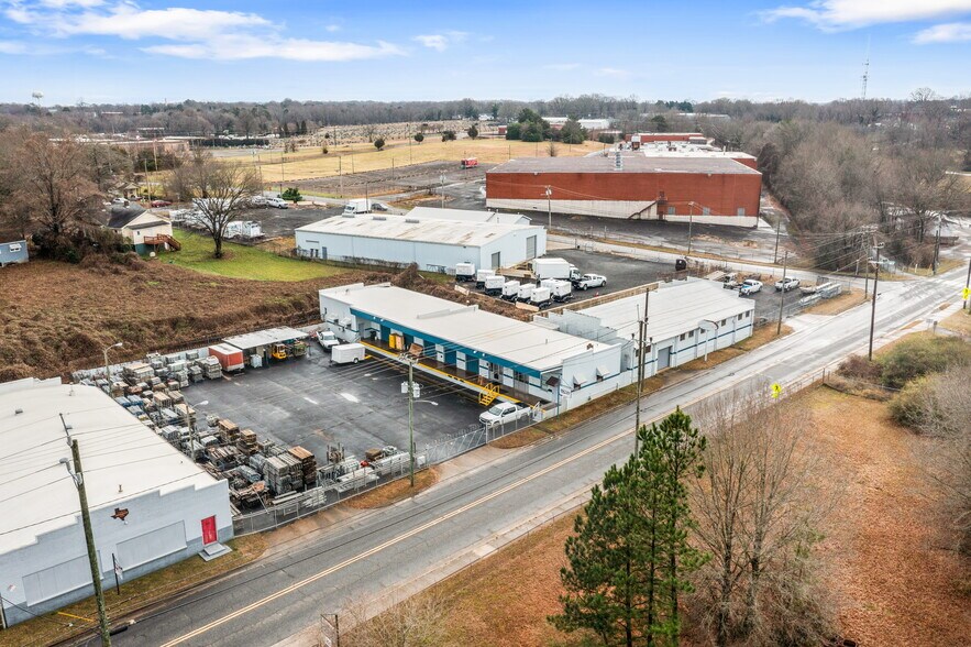 812 Dr Martin Luther King Jr Way, Gastonia, NC à vendre - Aérien - Image 3 de 9