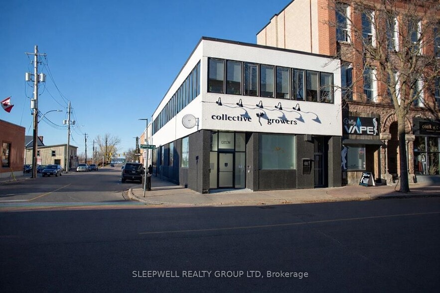 79 Pembroke St W, Pembroke, ON for lease - Building Photo - Image 1 of 1