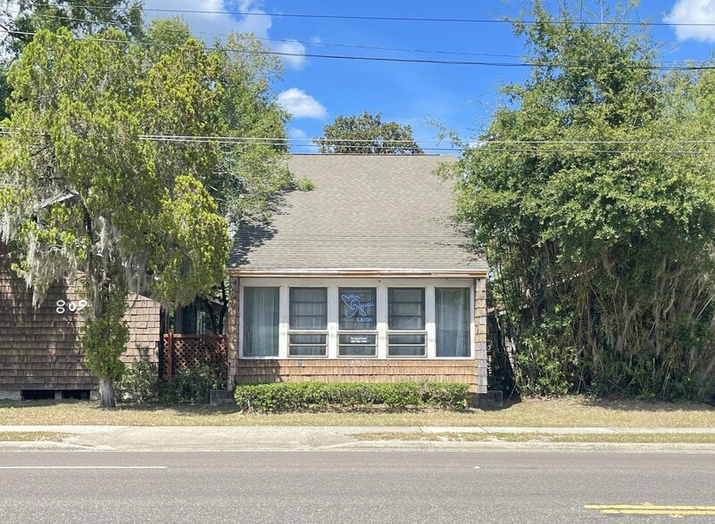 802 NW 23rd Ave, Gainesville, FL à louer - Photo principale - Image 1 de 6