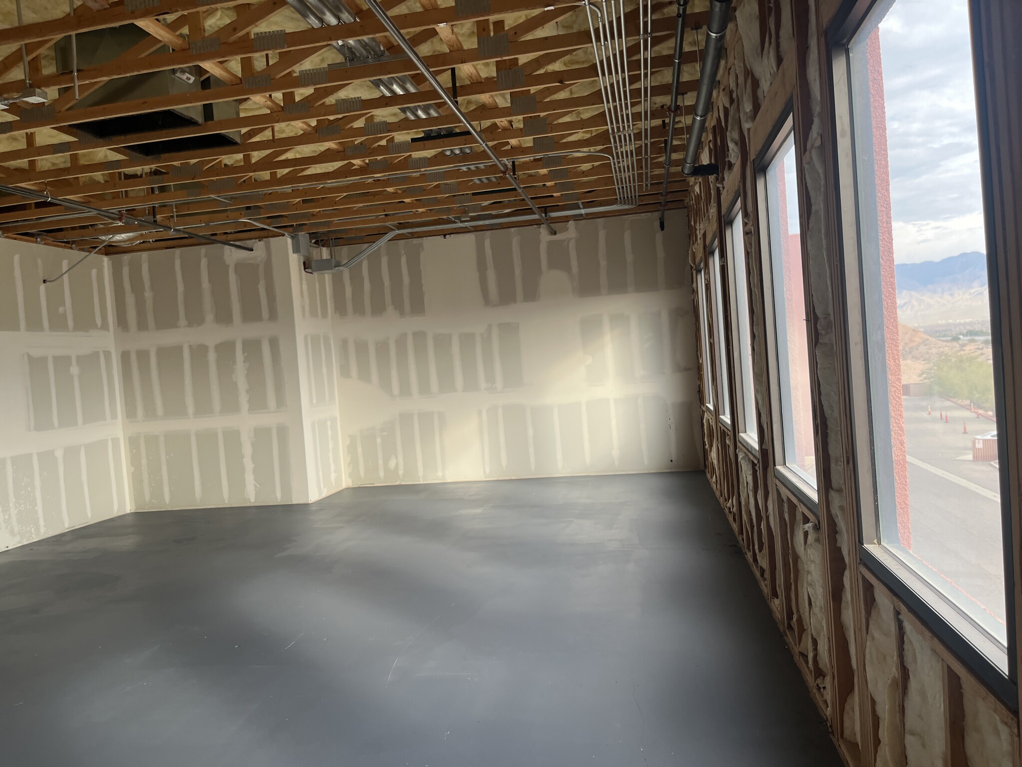 550-570 W Pioneer Blvd, Mesquite, NV à louer Photo intérieure- Image 1 de 2