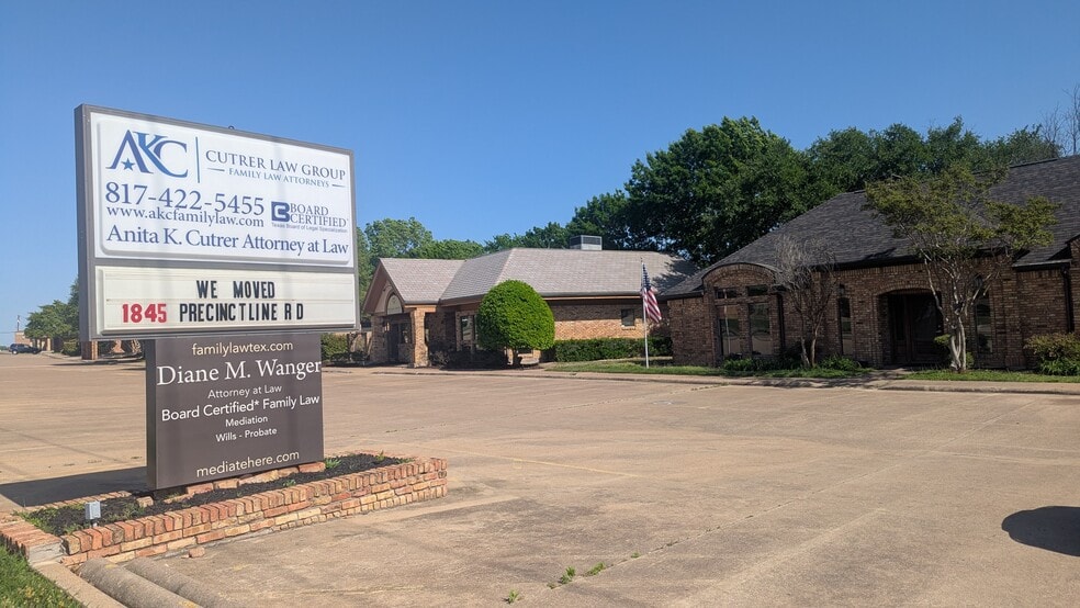 304 Harwood Rd, Bedford, TX for lease - Building Photo - Image 2 of 20