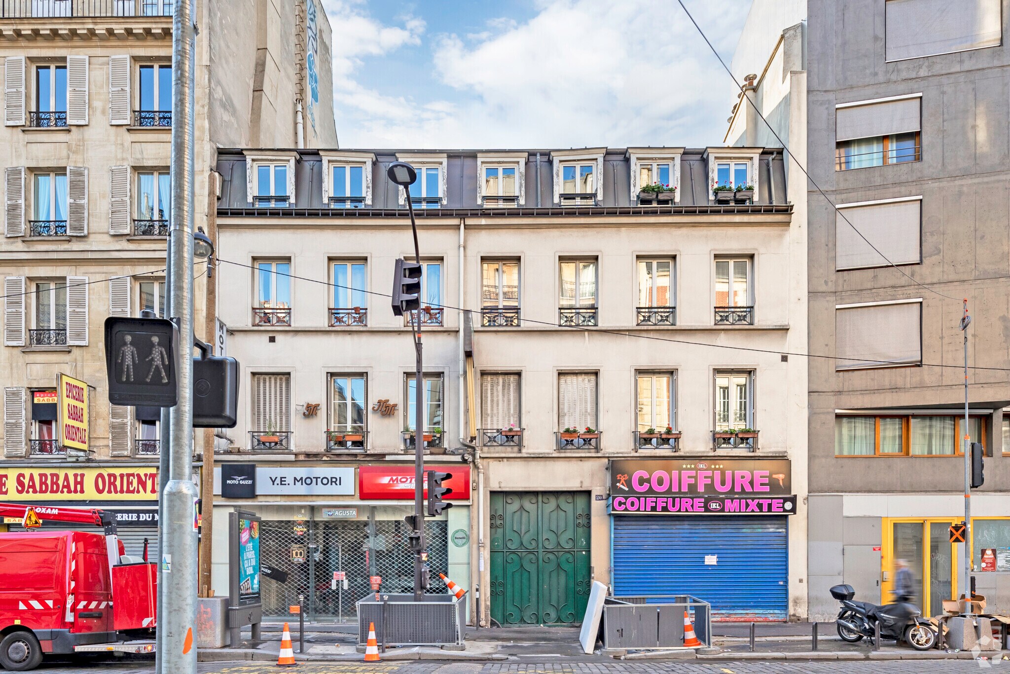 20 Rue Marx Dormoy, Paris for sale Primary Photo- Image 1 of 3