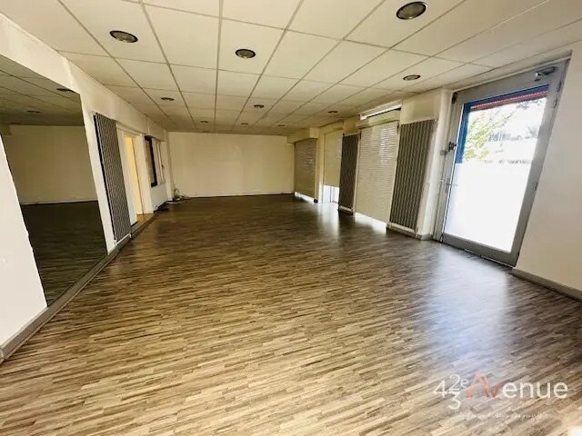 Office in Saint-Étienne for lease - Interior Photo - Image 2 of 10