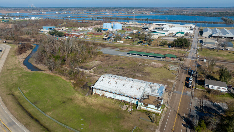 124 Ryan St, Lake Charles, LA for sale - Building Photo - Image 3 of 10