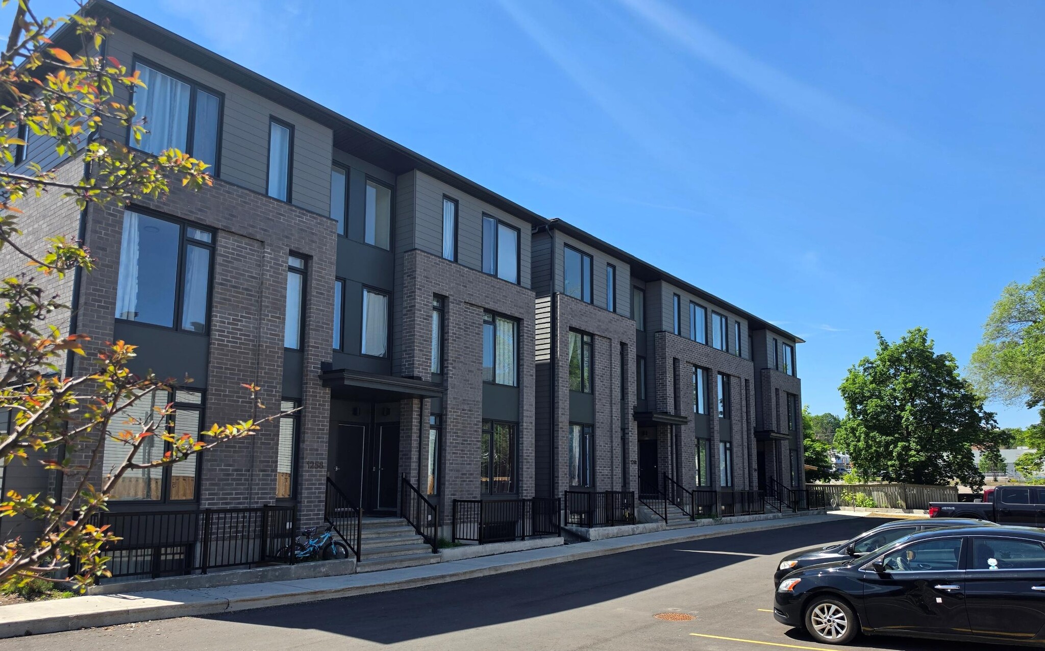1258-1260 Marenger St, Orleans, ON for sale Building Photo- Image 1 of 21