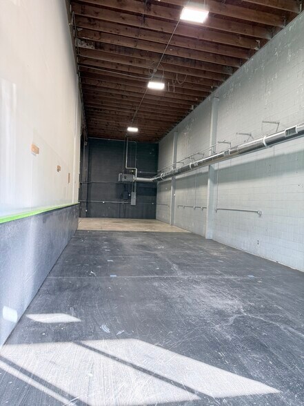 380 W 1st Ave, Eugene, OR à louer - Photo du bâtiment - Image 2 de 10