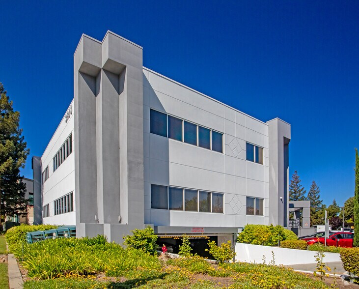 3803 S Bascom Ave, Campbell, CA à louer - Photo du bâtiment - Image 2 de 9