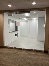 1111 N Northshore Dr, Knoxville, TN à louer Photo intérieure- Image 1 de 5