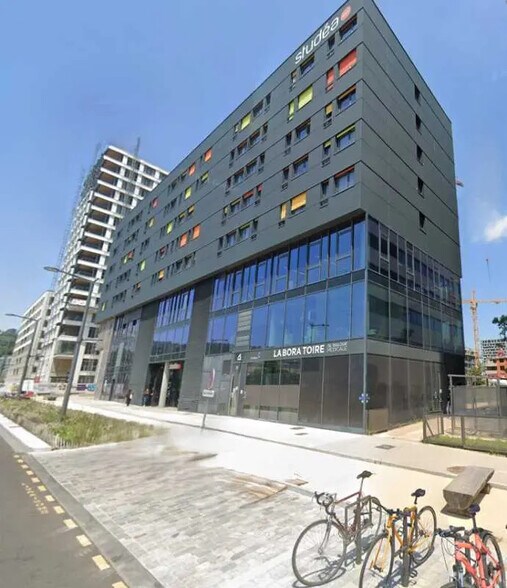 27 Rue Paul Montrochet, Lyon à vendre - Photo du bâtiment - Image 2 de 12