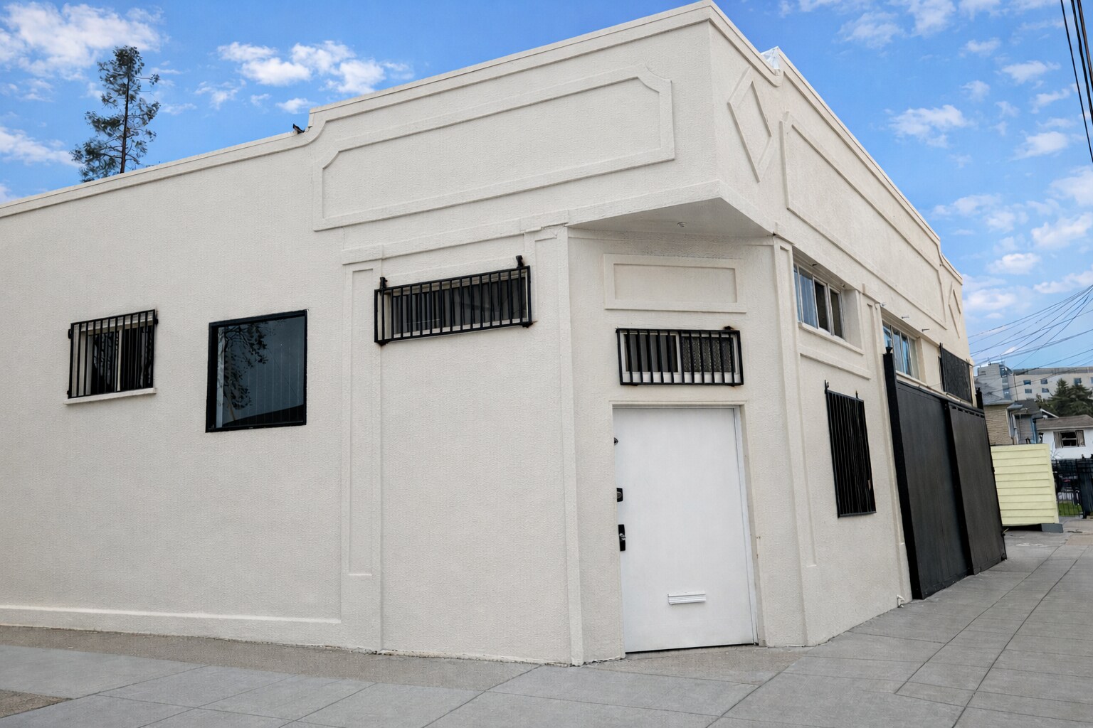 2501-2503 14th Ave, Oakland, CA for sale Primary Photo- Image 1 of 7