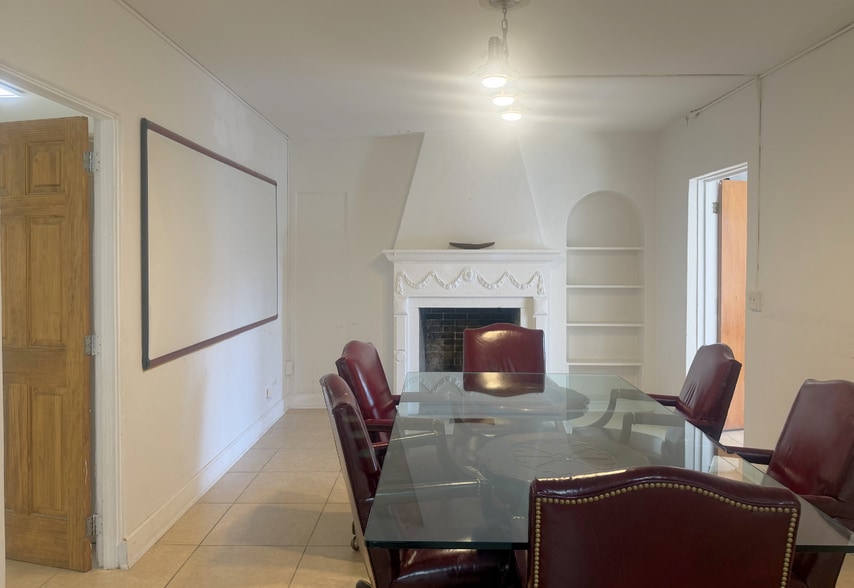 3600 broadway, West Palm Beach, FL for lease - Building Photo - Image 3 of 19