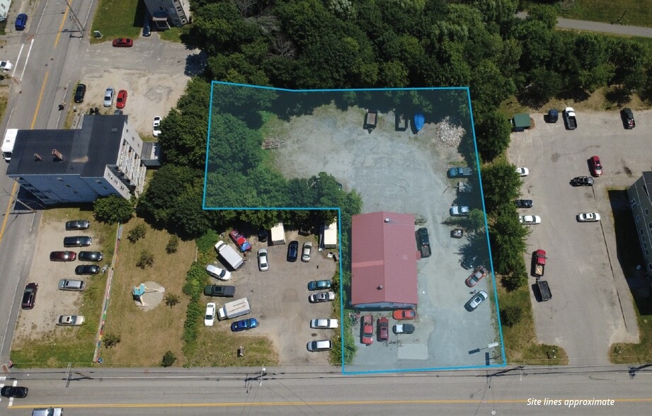 210 Bartlett St, Lewiston, ME for sale - Building Photo - Image 1 of 8