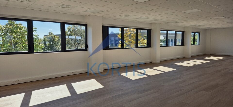 27 Chemin Des Peupliers, Dardilly for lease - Interior Photo - Image 1 of 5