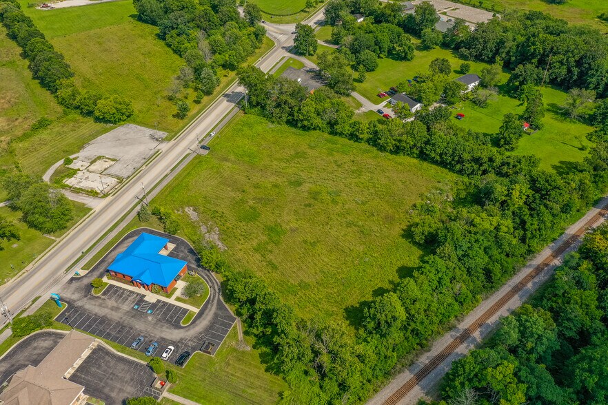 519 Walnut Meadow Rd, Berea, KY à vendre - Photo du bâtiment - Image 2 de 5