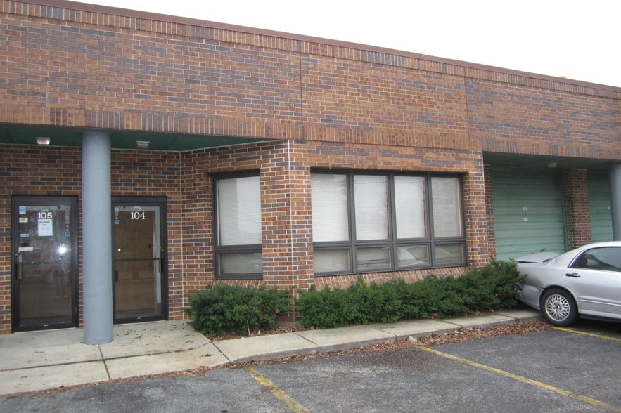 647 N Central Ave, Wood Dale, IL for sale - Primary Photo - Image 1 of 2
