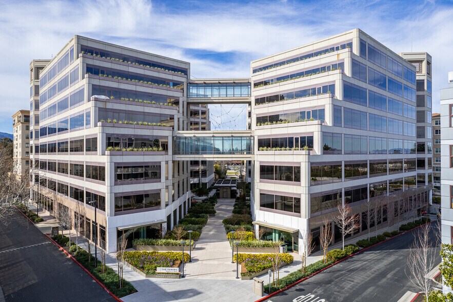 20400 Stevens Creek Blvd, Cupertino, CA à louer - Photo du bâtiment - Image 1 de 19