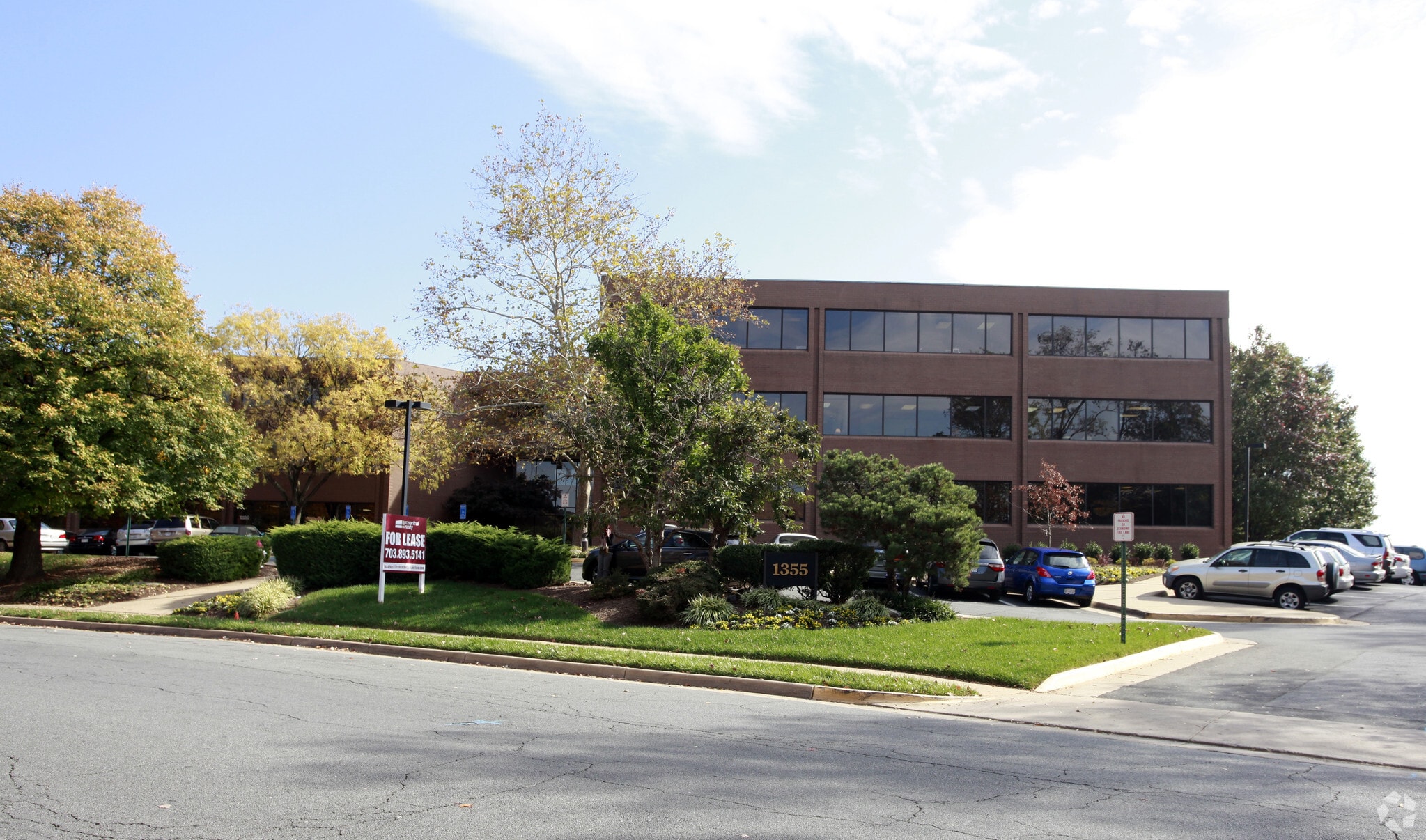 1355 Beverly Rd, McLean, VA for lease Building Photo- Image 1 of 13