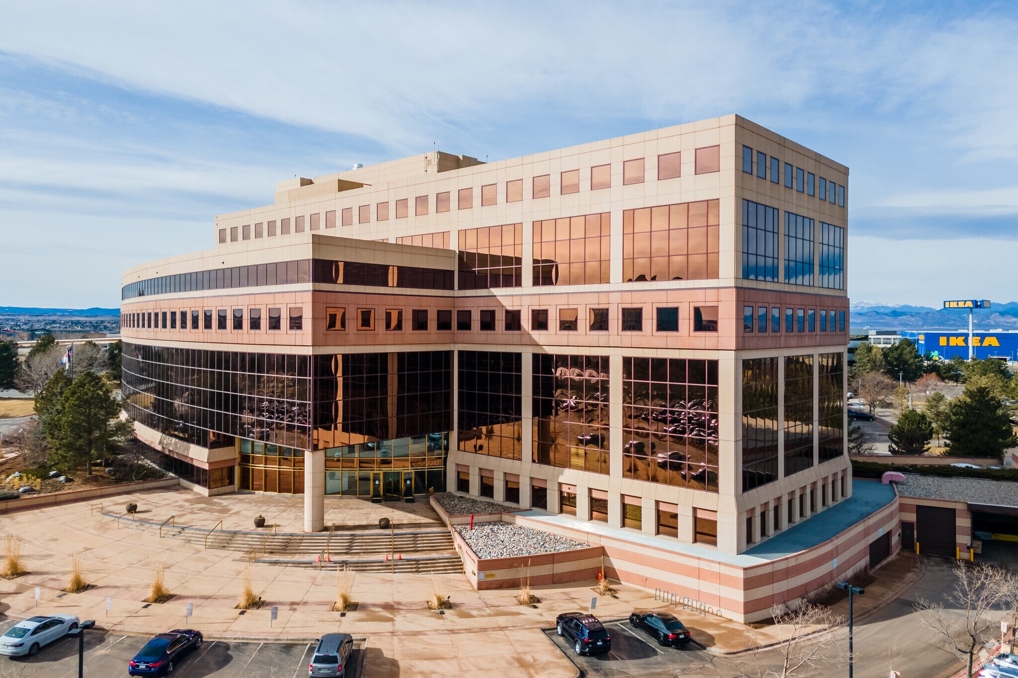 188 Inverness Dr W, Englewood, CO à louer Photo principale- Image 1 de 10