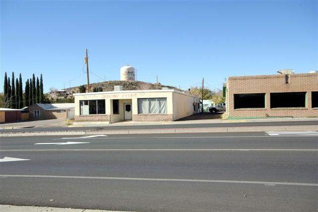 Portefeuille de 3 propriétés à vendre sur LoopNet.ca - Photo principale - Image 1 de 3