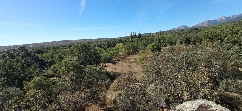 Land in Miraflores de la Sierra, Madrid for sale - Aerial - Image 1 of 2