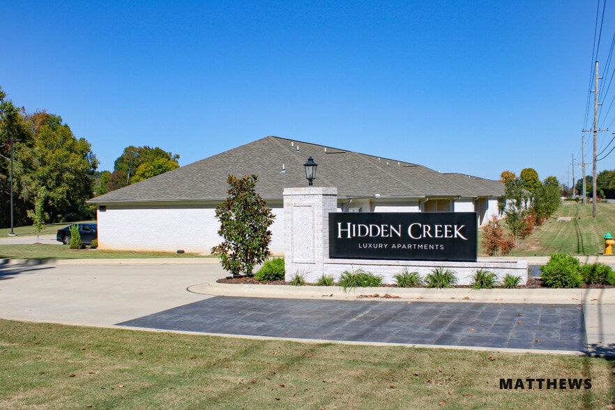 100 Hidden Creek Place, Florence, AL for sale - Building Photo - Image 2 of 4