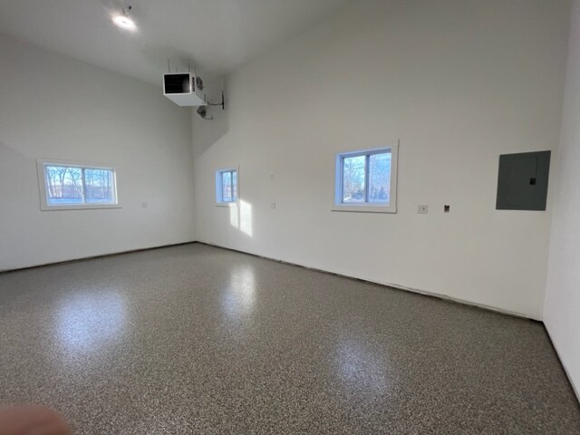 8330 Washington Church Rd, Dayton, OH for lease - Interior Photo - Image 2 of 3