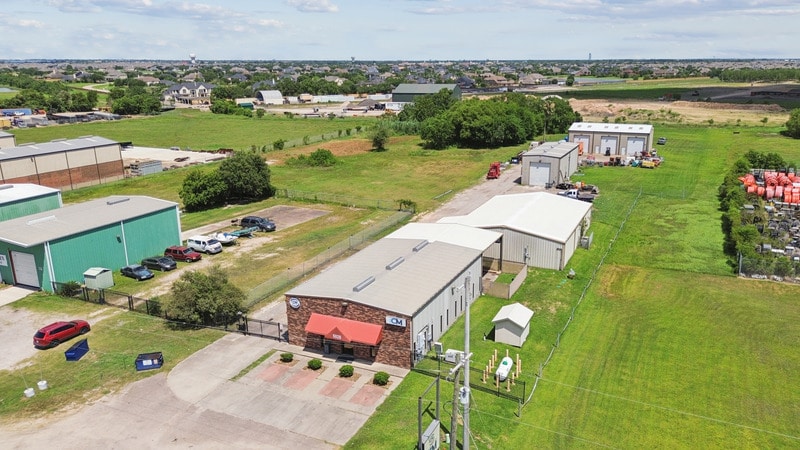 5029 FM 646 Rd E, Dickinson, TX for lease - Building Photo - Image 3 of 13