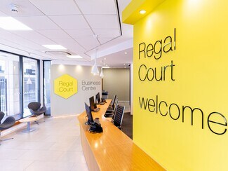 Plus de détails pour 42-44 High St, Slough - Coworking à louer