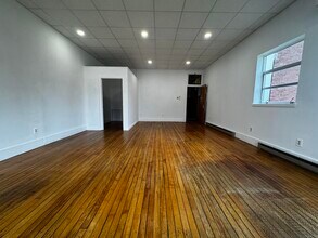 113 N Lancey St, Pittsfield, ME à louer Photo intérieure- Image 2 de 8