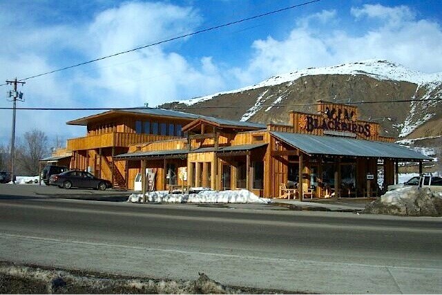 900 E Methow Valley Hwy, Twisp, WA à vendre - Photo du bâtiment - Image 3 de 21