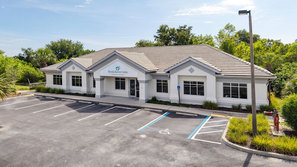 5220 Lee Blvd, Lehigh Acres, FL for lease - Building Photo - Image 3 of 7
