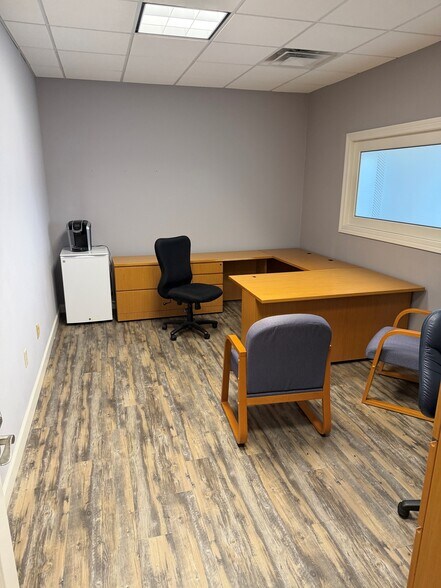 784 Wall St, O'Fallon, IL à louer - Photo intérieure - Image 3 de 11