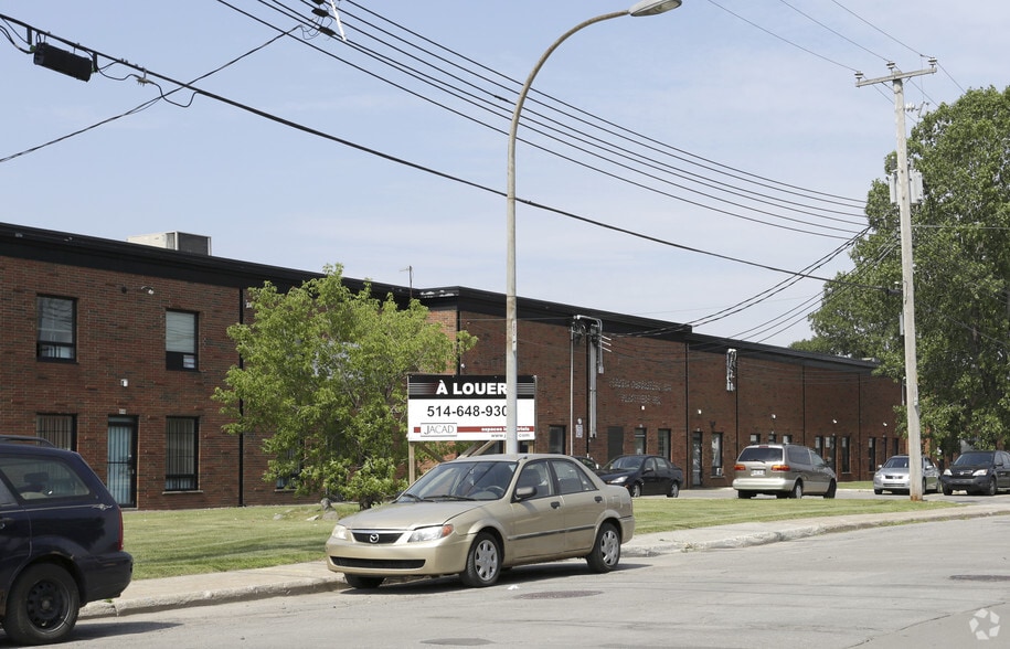 8100-8230 Rue De L'industrie, Montréal, QC for lease - Building Photo - Image 2 of 2
