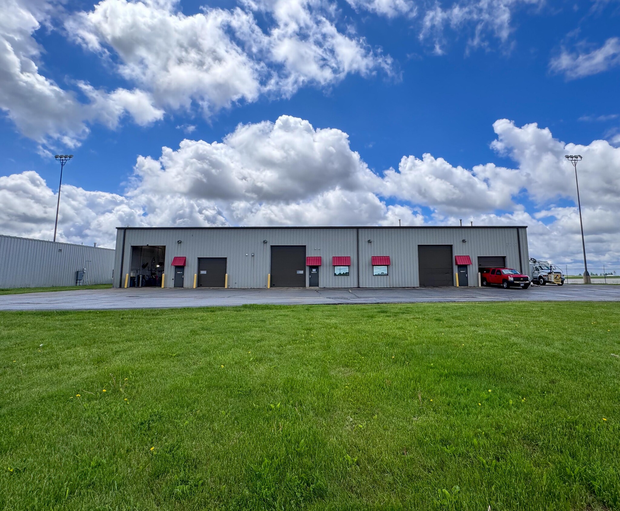 7840 Leqve Dr SW, Rochester, MN for lease Building Photo- Image 1 of 13