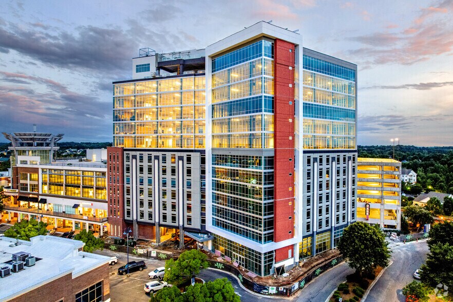 14819 Ballantyne Village Pky, Charlotte, NC à louer - Photo du bâtiment - Image 1 de 12