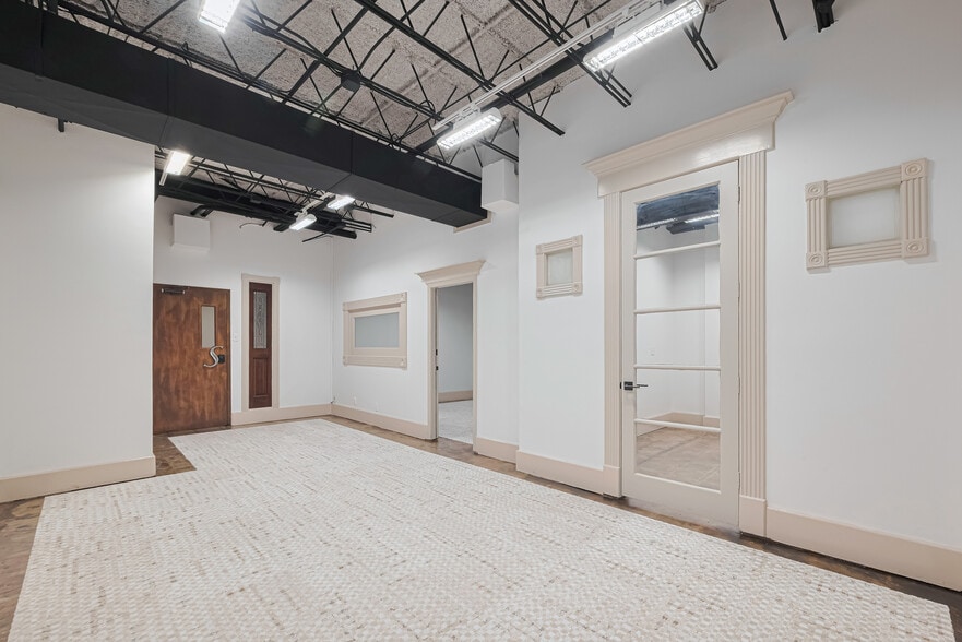 1920 N Memorial Way, Houston, TX for lease - Interior Photo - Image 3 of 29