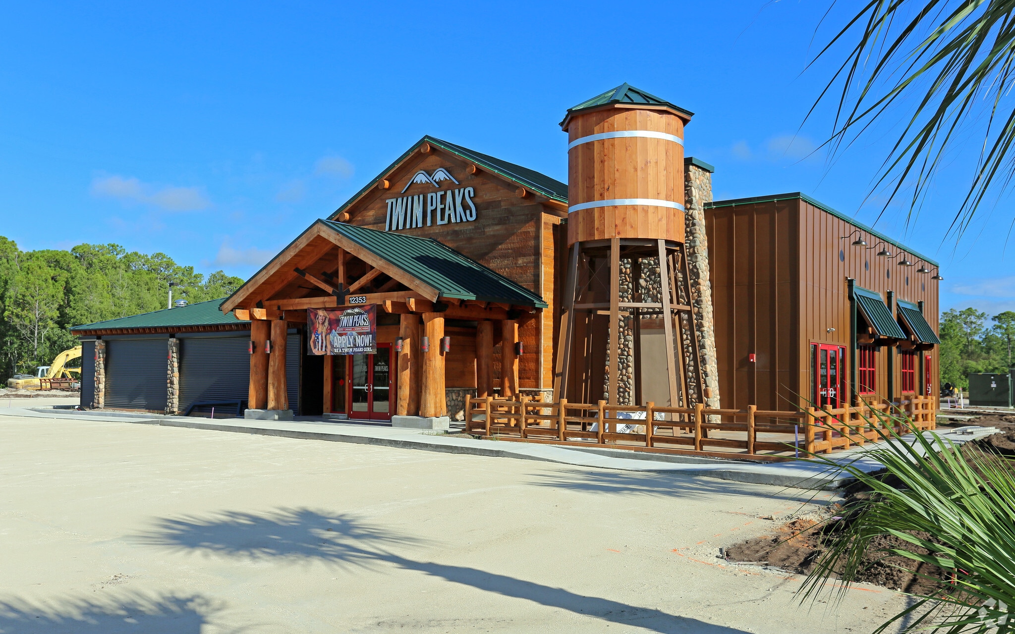 12353 Winter Garden Vineland Rd, Orlando, FL for lease Primary Photo- Image 1 of 5